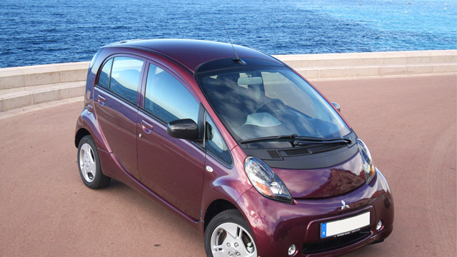 immagine automobile mitsubishi i-miev