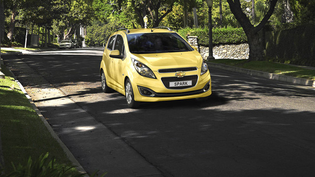 immagine automobile chevrolet spark