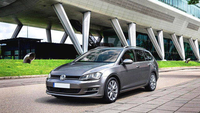 immagine automobile volkswagen golf-station