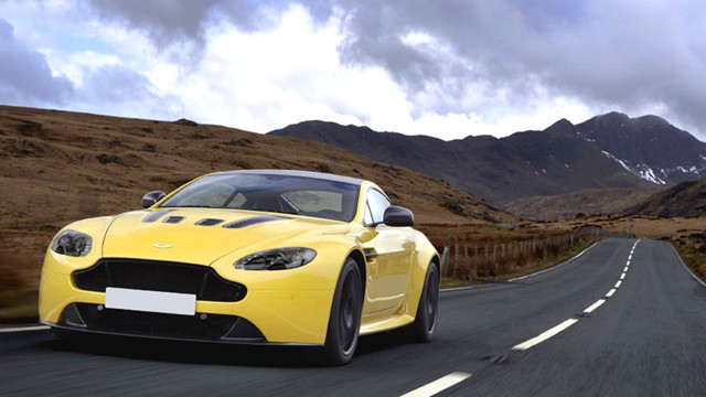 immagine automobile aston-martin v12-coupe