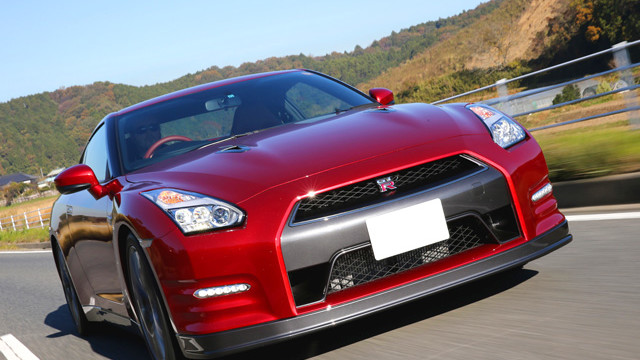 immagine automobile nissan gt-r