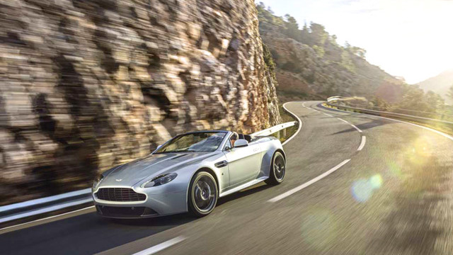 immagine automobile aston-martin v8-cabrio