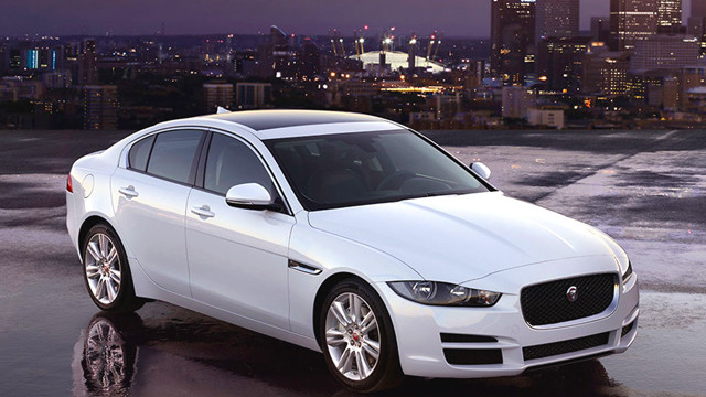 immagine automobile jaguar xe