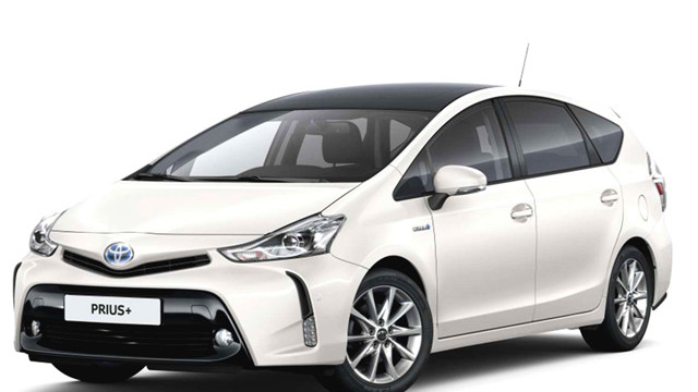 immagine automobile toyota prius-7-posti