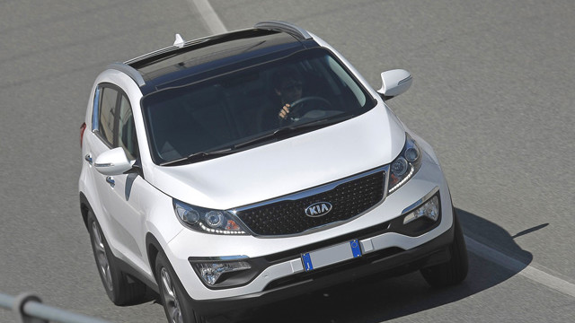 immagine automobile kia sportage