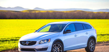 immagine automobile volvo v60-c-country