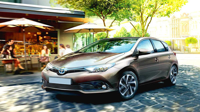 immagine automobile toyota auris-berlina