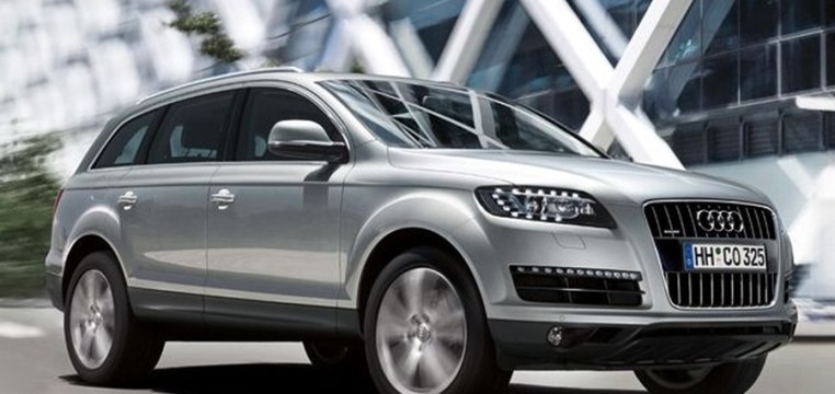 immagine automobile audi q7-2005