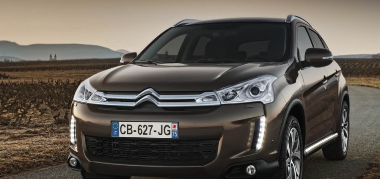 immagine automobile citroen c4-aircross