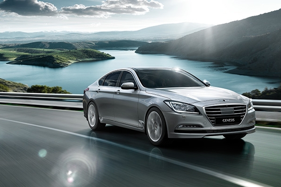 immagine automobile hyundai genesis